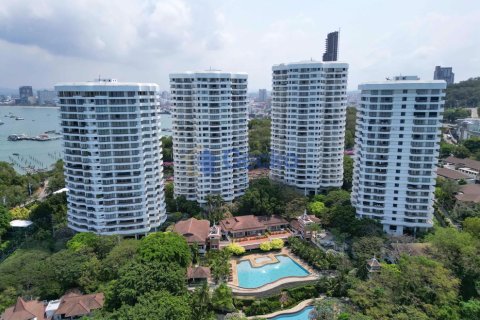 Condo in Pattaya, Thailand, 3 bedrooms № 197316 - photo 3