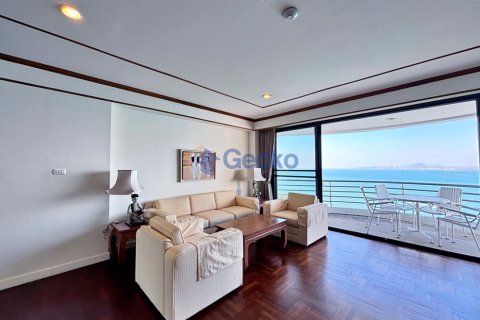 Condo in Pattaya, Thailand, 3 bedrooms № 197316 - photo 8