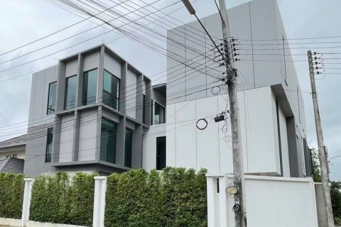 Дом в Сан-Сая, Таиланд с 5 спальнями № 136254 - фото 1