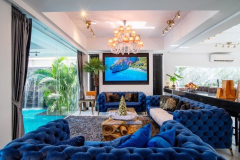 Вилла в Паттайе, Таиланд с 8 спальнями № 164130 - фото 3