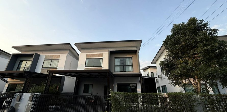 Maison à Ban Lam Luk Ka, Thaïlande 3 chambres № 167363