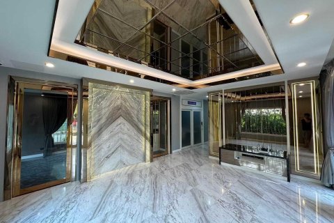 Maison à Thawi Watthana, Bangkok, Thaïlande 3 chambres № 167364