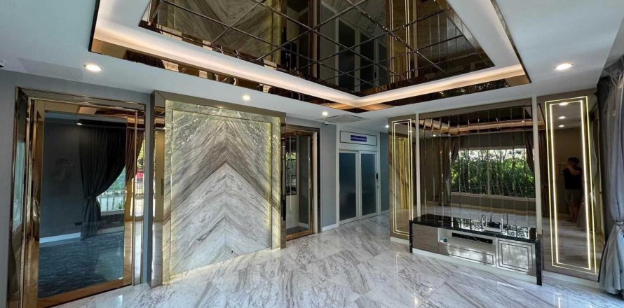 Maison à Thawi Watthana, Bangkok, Thaïlande 3 chambres № 167364