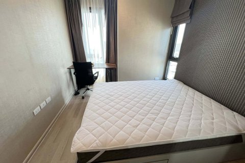 Condo in Din Daeng, Bangkok, Thailand, 2 bedrooms  № 170971 - photo 4