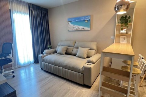 Condo in Din Daeng, Bangkok, Thailand, 2 bedrooms  № 170971