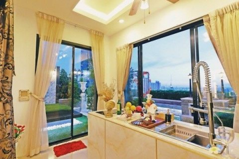 Дуплекс в Ваттхане, Бангкок, Таиланд с 5 спальнями  № 170972 - фото 8