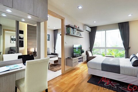 Condo on Jomtien Beach, Pattaya, Thailand, 1 bedroom  № 32593 - photo 16