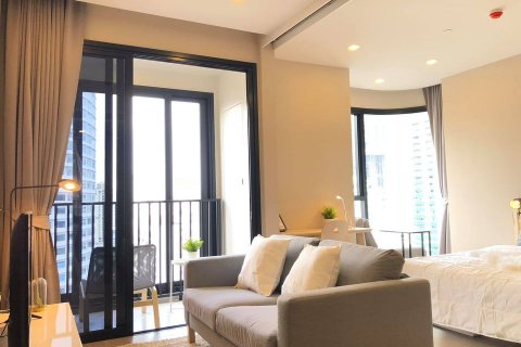 Condo in Bangkok, Thailand, 1 bedroom  № 143584 - photo 4