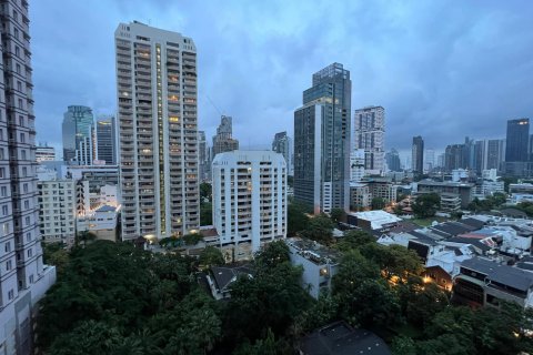 Condo in Bangkok, Thailand, 1 bedroom  № 143585 - photo 2