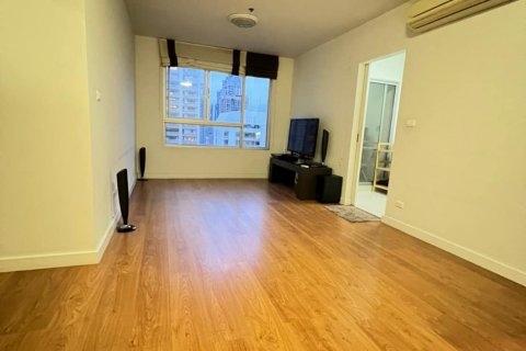 Condo in Bangkok, Thailand, 1 bedroom  № 143585 - photo 1