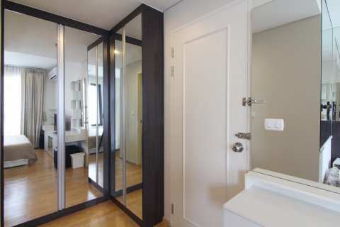 Кондоминиум с 1 спальней в Бангкоке, Таиланд № 143583 - фото 12