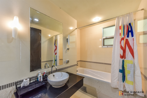Condo in Bangkok, Thailand, 3 bedrooms  № 188887