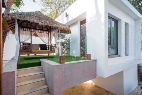 Villa in Pran Buri, Thailand 4 bedrooms № 205662 - photo 17