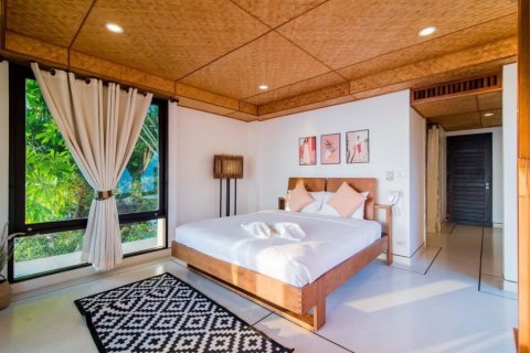 Villa in Pran Buri, Thailand 4 bedrooms № 205662 - photo 10