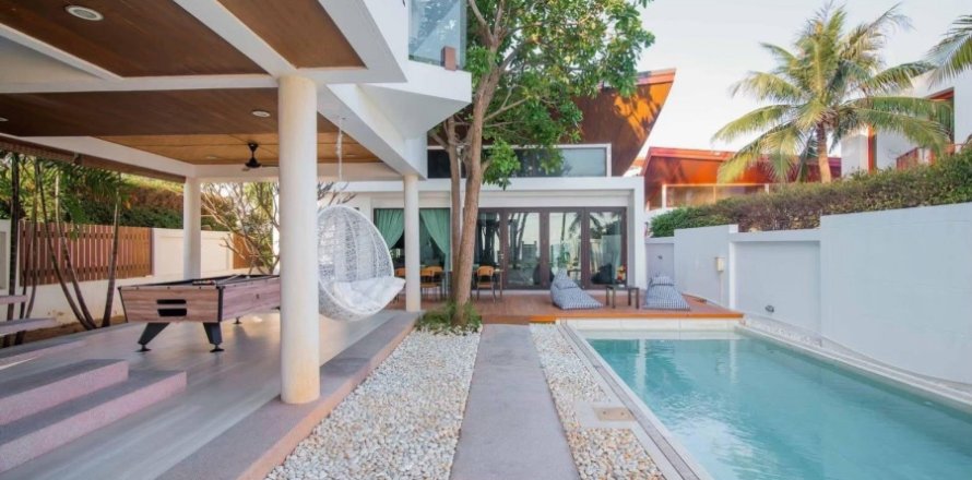 Villa in Pran Buri, Thailand 4 bedrooms № 205662