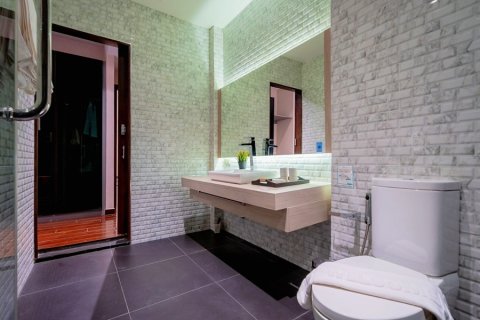 Villa in Hua Hin, Thailand 3 bedrooms № 205664 - photo 18