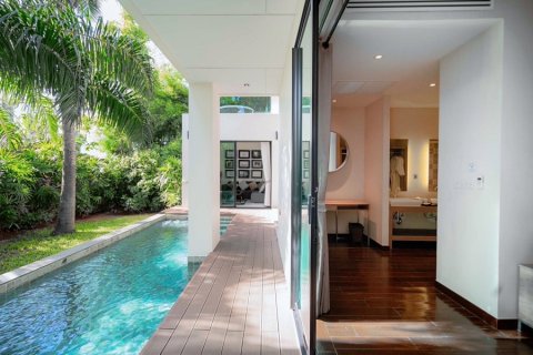 Villa in Hua Hin, Thailand 3 bedrooms № 205664 - photo 2