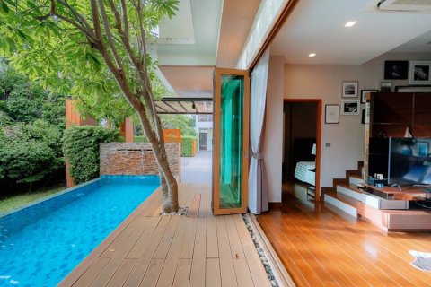Villa in Hua Hin, Thailand 3 bedrooms № 205665 - photo 2