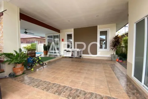 Casa de 3 dormitorios en Pattaya, Tailandia № 211949 - foto 4
