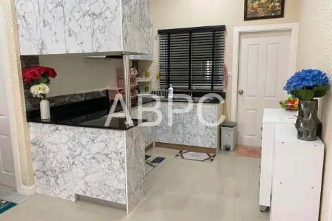 Casa de 3 dormitorios en Pattaya, Tailandia № 211949 - foto 8