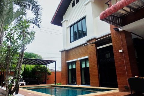 Haus in Pattaya, Thailand 4 Schlafzimmer № 223013 - Foto 2