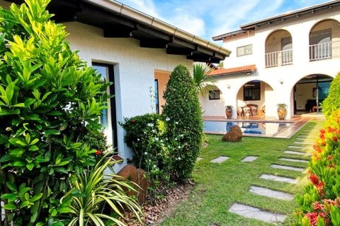 Haus in Pattaya, Thailand 4 Schlafzimmer № 223012 - Foto 20