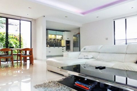 Haus in Pattaya, Thailand 4 Schlafzimmer № 223017 - Foto 6
