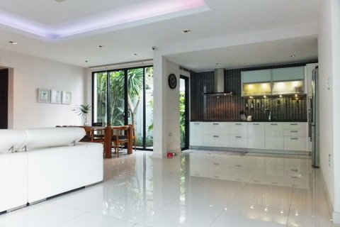 Haus in Pattaya, Thailand 4 Schlafzimmer № 223017 - Foto 7