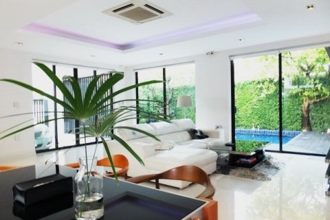 Haus in Pattaya, Thailand 4 Schlafzimmer № 223017 - Foto 4
