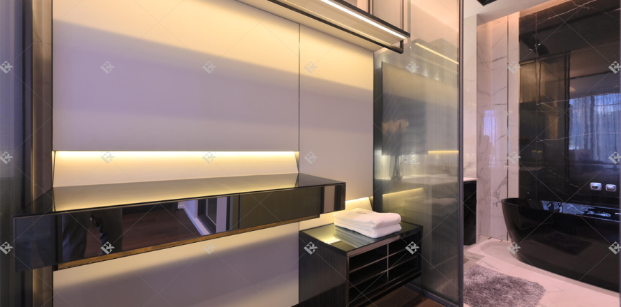 Condo in Bangkok, Thailand, 2 bedrooms № 186052