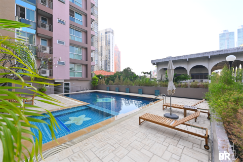 Condo in Bangkok, Thailand, 2 bedrooms № 186050 - photo 6