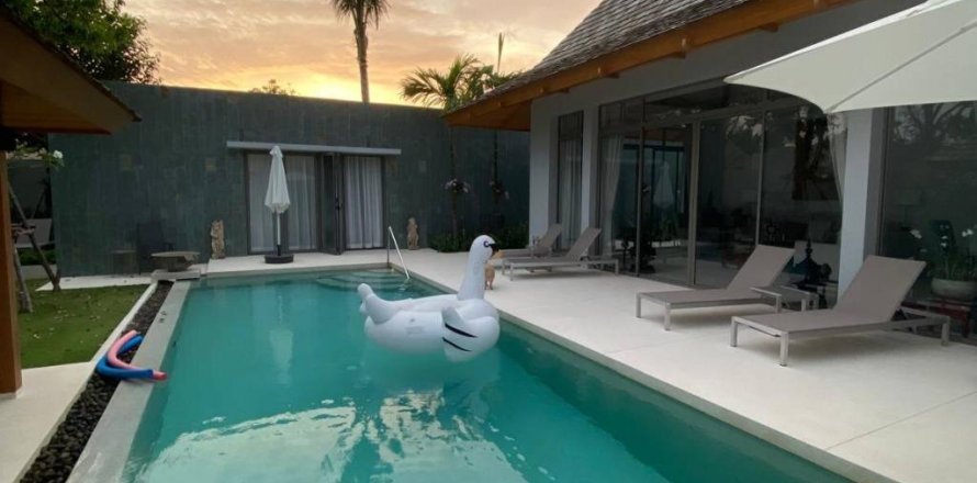 Villa in Phuket, Thailand 3 bedrooms № 114763