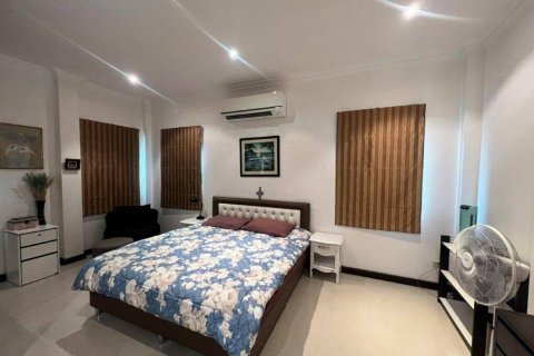 Villa in Hua Hin, Thailand 5 bedrooms № 114761 - photo 7