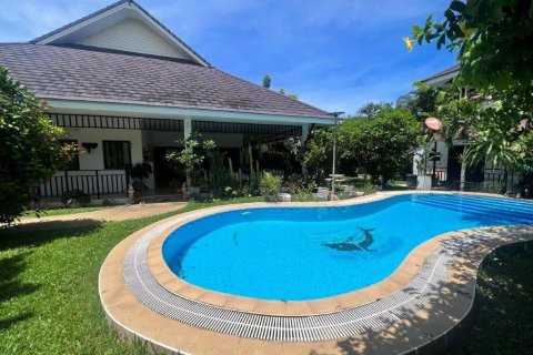 Villa in Hua Hin, Thailand 5 bedrooms № 114761 - photo 1