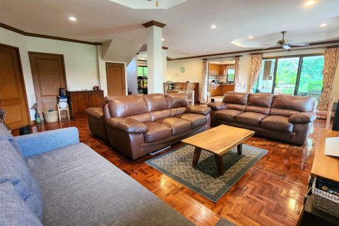 Villa in Chiang Mai, Thailand 5 bedrooms № 172503 - photo 24