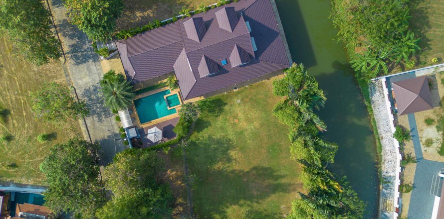 Villa in Chiang Mai, Thailand 5 bedrooms № 172503