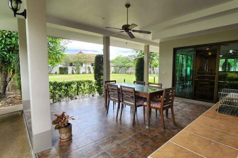 Villa in Chiang Mai, Thailand 5 bedrooms № 172503 - photo 20