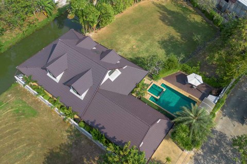 Villa in Chiang Mai, Thailand 5 bedrooms № 172503 - photo 2