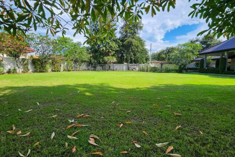 Villa in Chiang Mai, Thailand 5 bedrooms № 172503 - photo 13