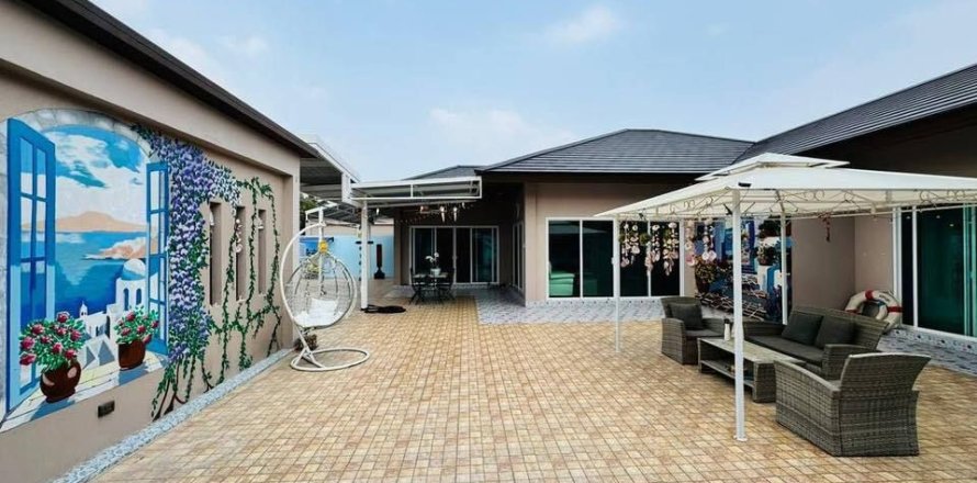 Duplex in Pattaya, Thailand 5 bedrooms № 152800