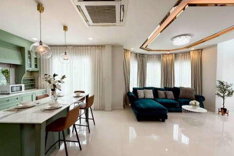 House in Phuket, Thailand 3 bedrooms № 152805 - photo 3