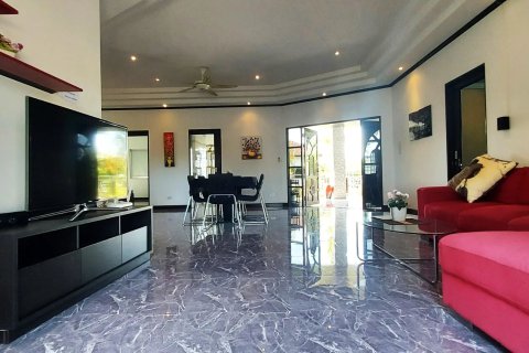 Villa in Klaeng, Thailand 3 bedrooms № 152801 - photo 10