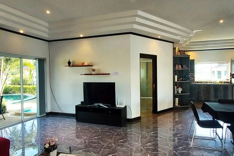 Villa in Klaeng, Thailand 3 bedrooms № 152801 - photo 5