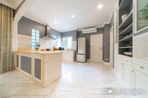 Maison à Pattaya, Thaïlande 4 chambres № 172521 - photo 12