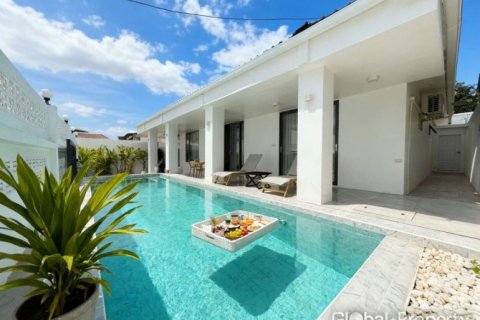 Maison à Pattaya, Thaïlande 4 chambres № 172519 - photo 2