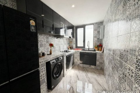 Maison à Pattaya, Thaïlande 4 chambres № 172519 - photo 11