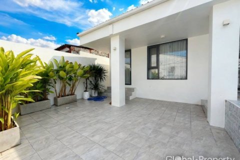 Maison à Pattaya, Thaïlande 4 chambres № 172519 - photo 4