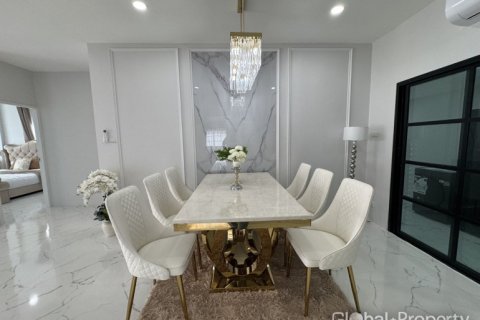 Maison à Pattaya, Thaïlande 4 chambres № 172520 - photo 15