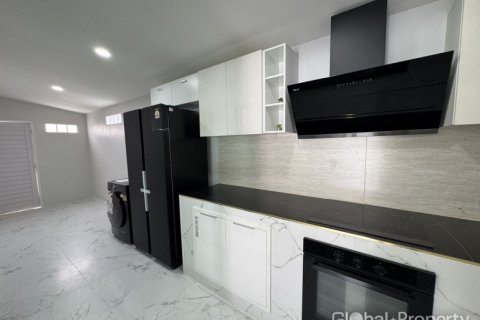 Maison à Pattaya, Thaïlande 4 chambres № 172520 - photo 17