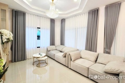 Maison à Pattaya, Thaïlande 3 chambres № 172522 - photo 10